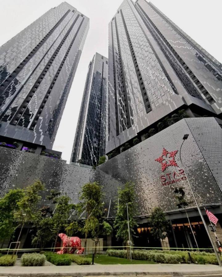 Star Holiday Sky Pool Klcc Kuala Lumpur Bagian luar foto