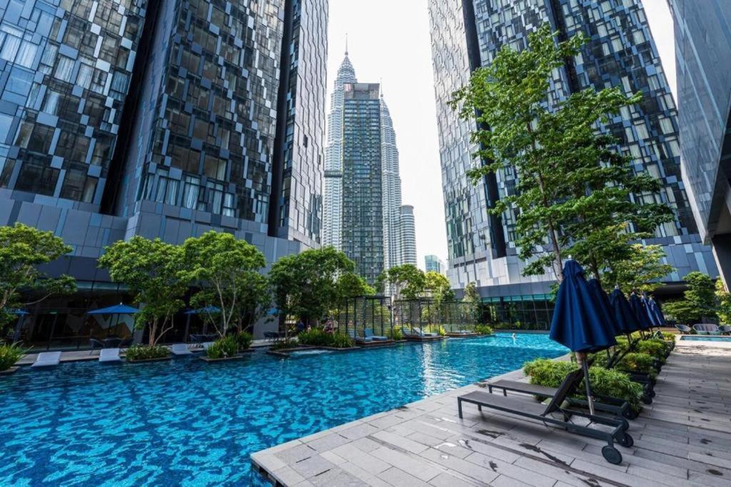 Star Holiday Sky Pool Klcc Kuala Lumpur Bagian luar foto