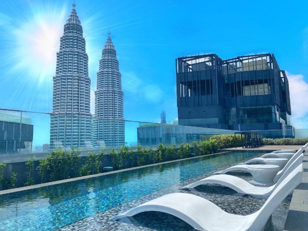 Star Holiday Sky Pool Klcc Kuala Lumpur Bagian luar foto