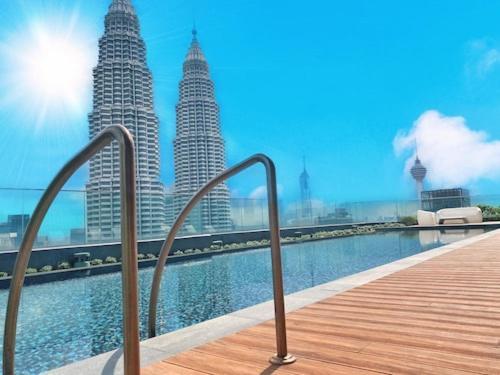 Star Holiday Sky Pool Klcc Kuala Lumpur Bagian luar foto